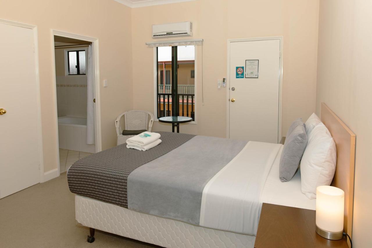 Settlers Hotel 요크 외부 사진