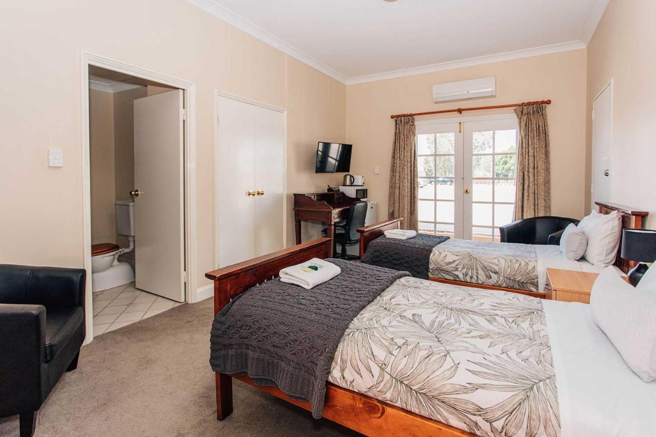 Settlers Hotel 요크 외부 사진